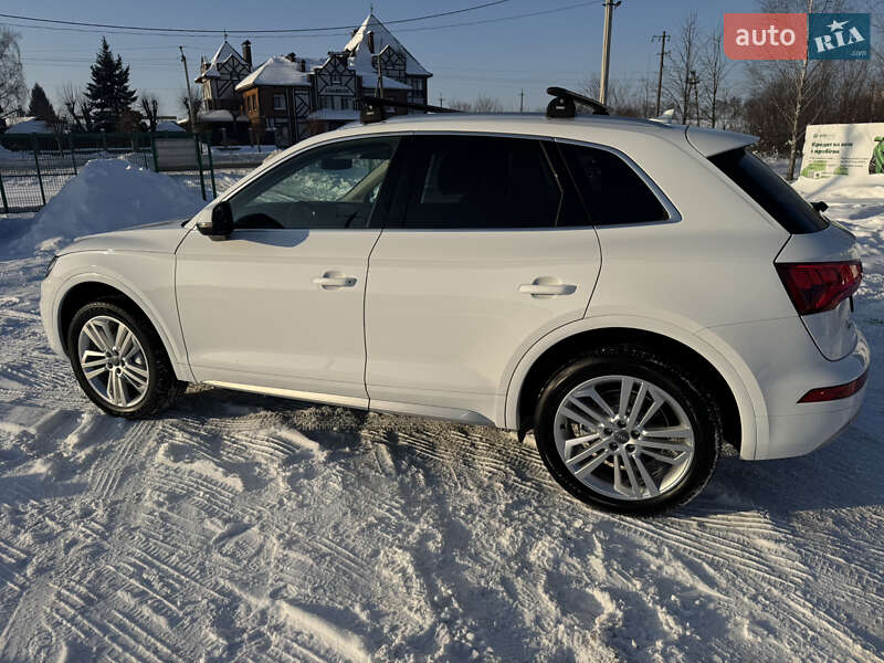 Внедорожник / Кроссовер Audi Q5 2018 в Луцке