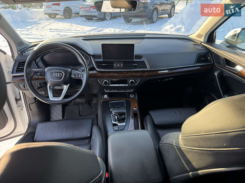 Внедорожник / Кроссовер Audi Q5 2018 в Луцке