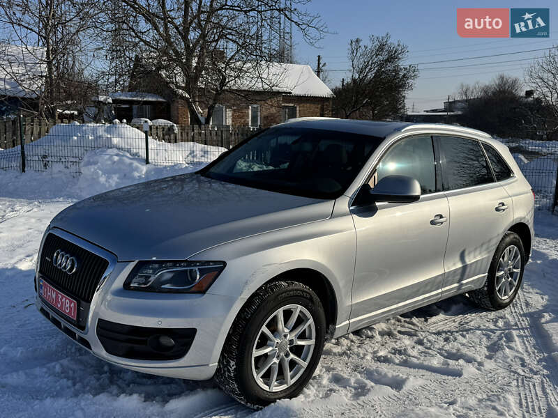 Внедорожник / Кроссовер Audi Q5 2010 в Луцке