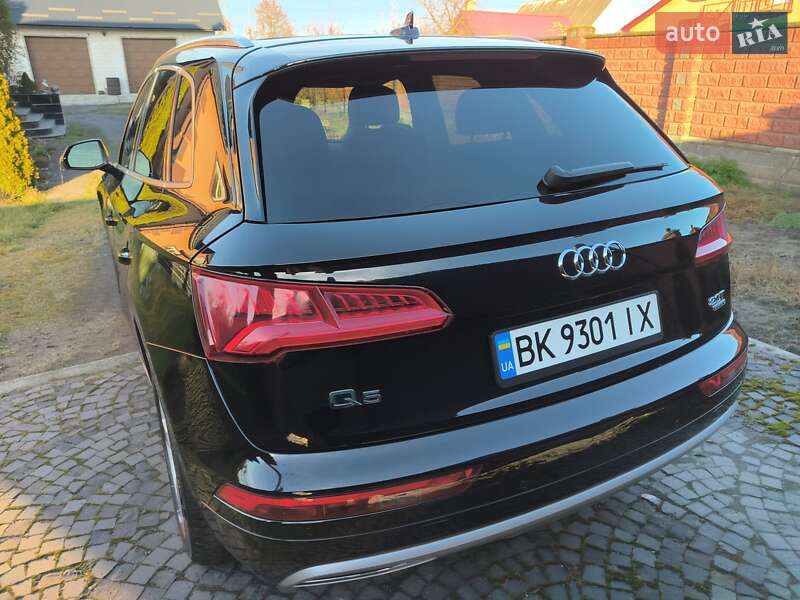 Позашляховик / Кросовер Audi Q5 2018 в Костопілі