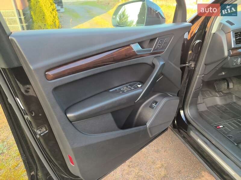 Позашляховик / Кросовер Audi Q5 2018 в Костопілі