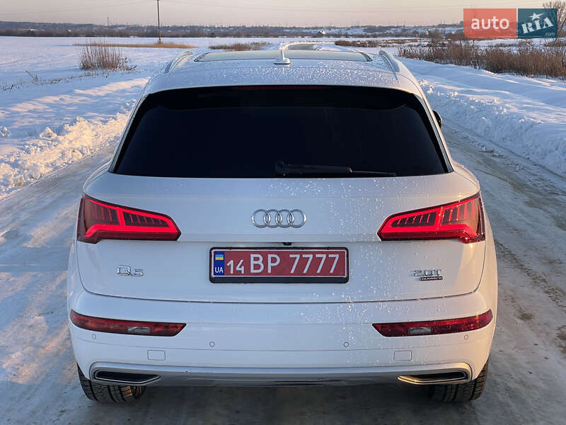 Позашляховик / Кросовер Audi Q5 2018 в Львові