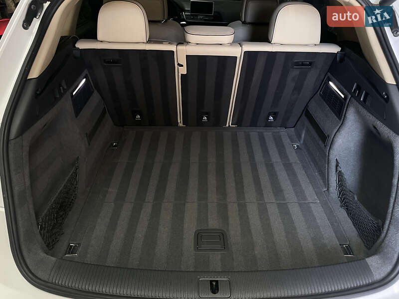 Позашляховик / Кросовер Audi Q5 2018 в Львові