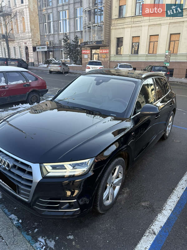 Позашляховик / Кросовер Audi Q5 2019 в Харкові