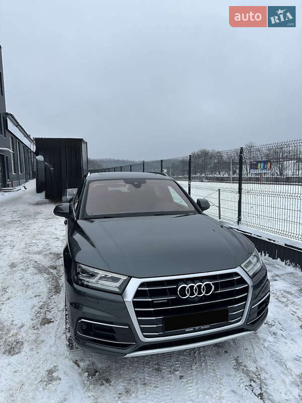 Внедорожник / Кроссовер Audi Q5 2017 в Львове