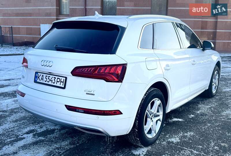 Позашляховик / Кросовер Audi Q5 2018 в Одесі