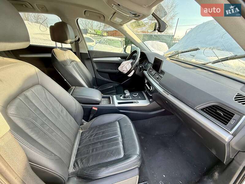 Внедорожник / Кроссовер Audi Q5 2017 в Киеве