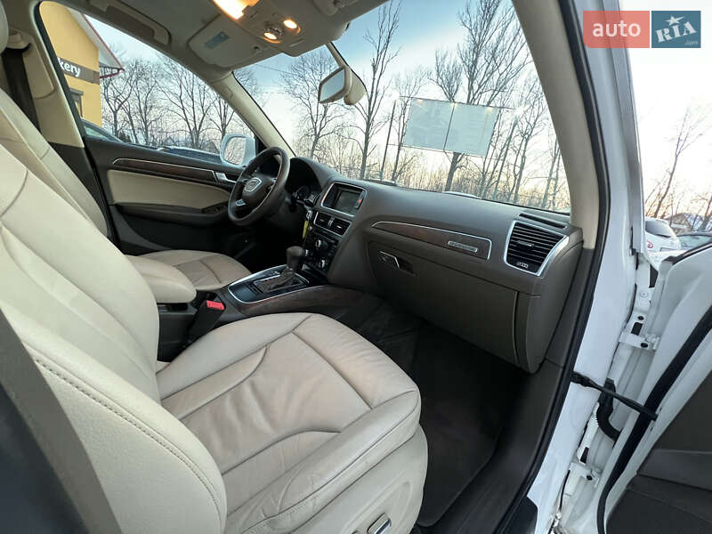 Позашляховик / Кросовер Audi Q5 2013 в Івано-Франківську