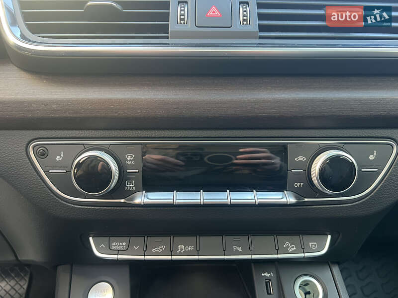 Позашляховик / Кросовер Audi Q5 2021 в Львові