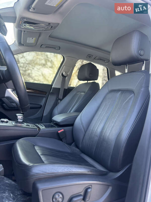 Внедорожник / Кроссовер Audi Q5 2019 в Киеве