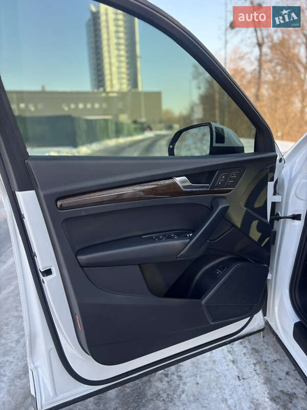 Внедорожник / Кроссовер Audi Q5 2019 в Киеве