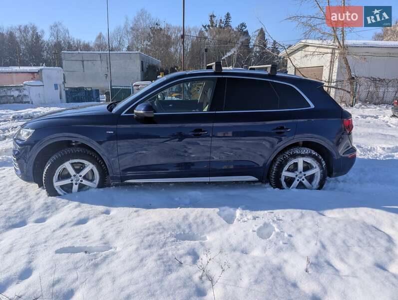 Внедорожник / Кроссовер Audi Q5 2017 в Львове