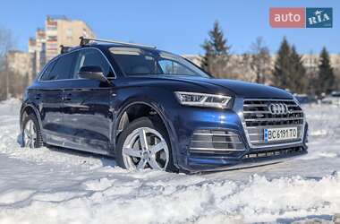 Позашляховик / Кросовер Audi Q5 2017 в Львові