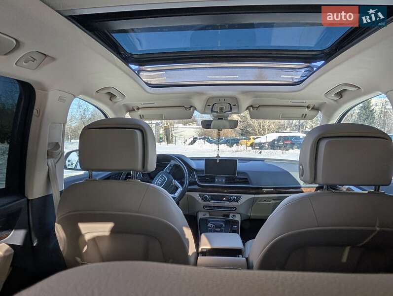 Внедорожник / Кроссовер Audi Q5 2017 в Львове