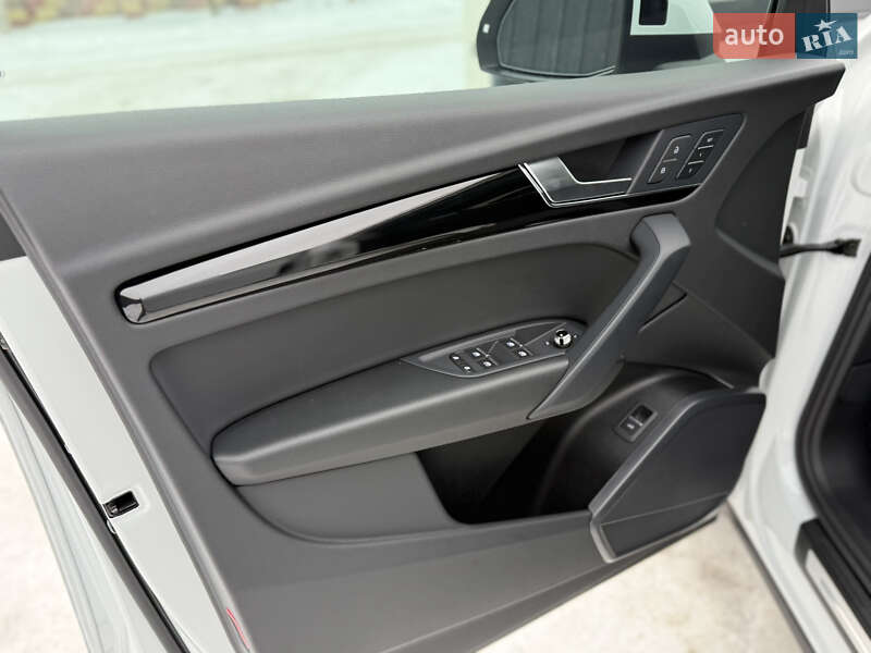 Внедорожник / Кроссовер Audi Q5 2023 в Стрые