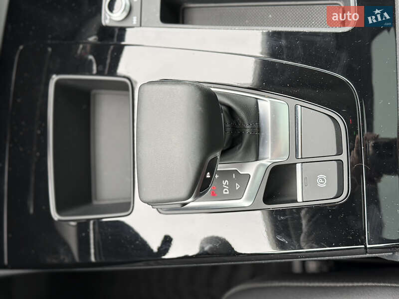 Внедорожник / Кроссовер Audi Q5 2023 в Стрые