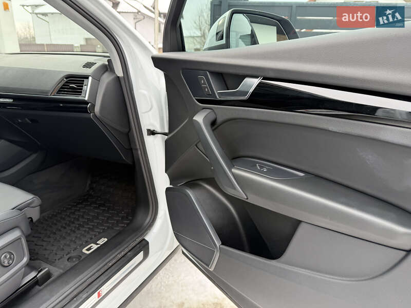 Внедорожник / Кроссовер Audi Q5 2023 в Стрые