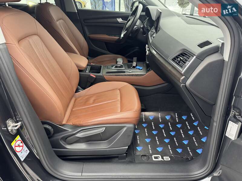 Позашляховик / Кросовер Audi Q5 2021 в Рівному