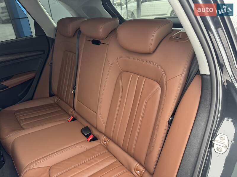 Позашляховик / Кросовер Audi Q5 2021 в Рівному