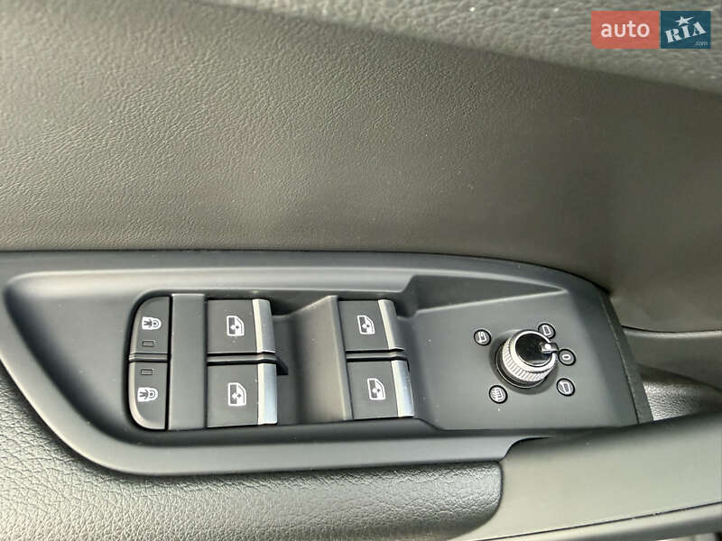 Внедорожник / Кроссовер Audi Q5 2023 в Стрые