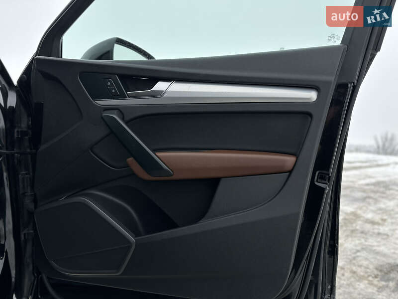 Внедорожник / Кроссовер Audi Q5 2018 в Радивилове