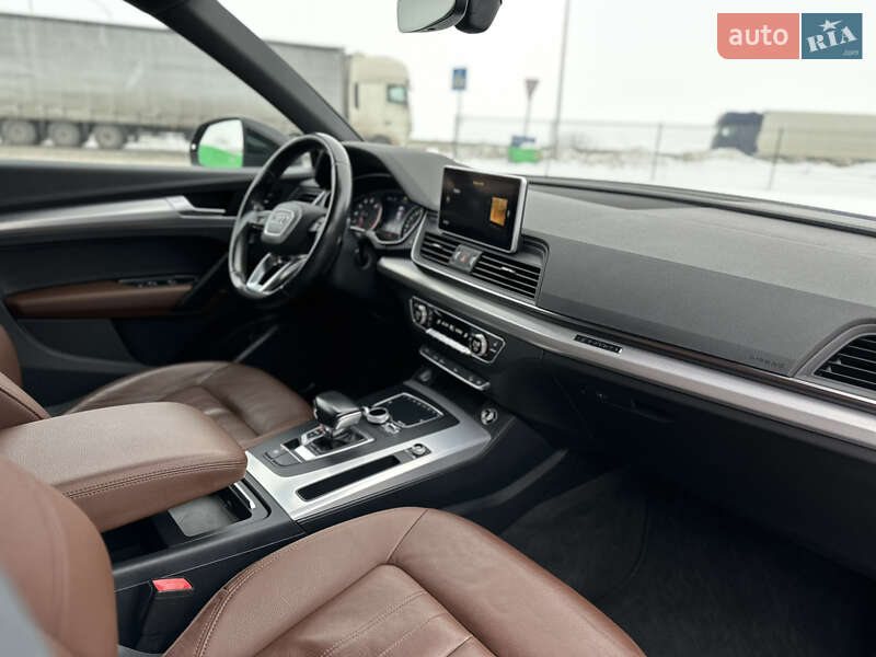 Внедорожник / Кроссовер Audi Q5 2018 в Радивилове