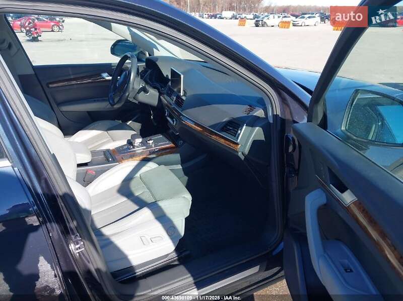 Позашляховик / Кросовер Audi Q5 2018 в Львові