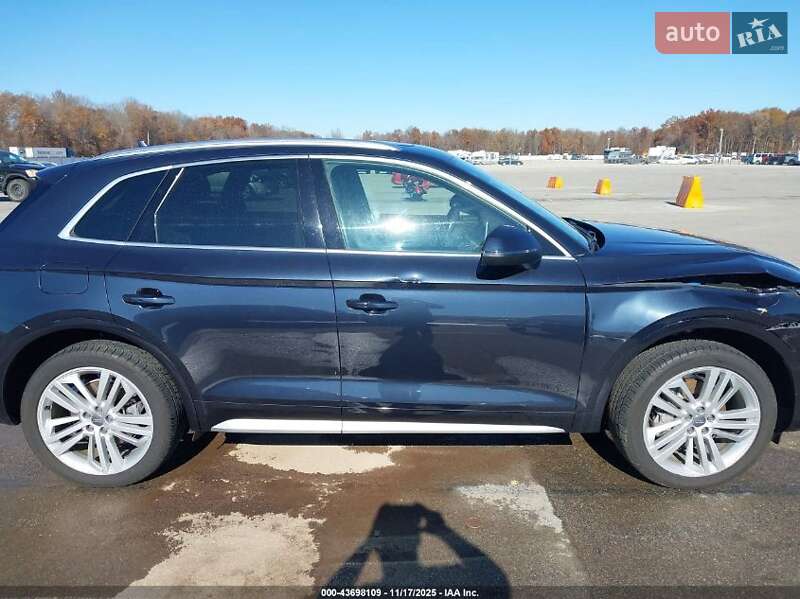 Позашляховик / Кросовер Audi Q5 2018 в Львові