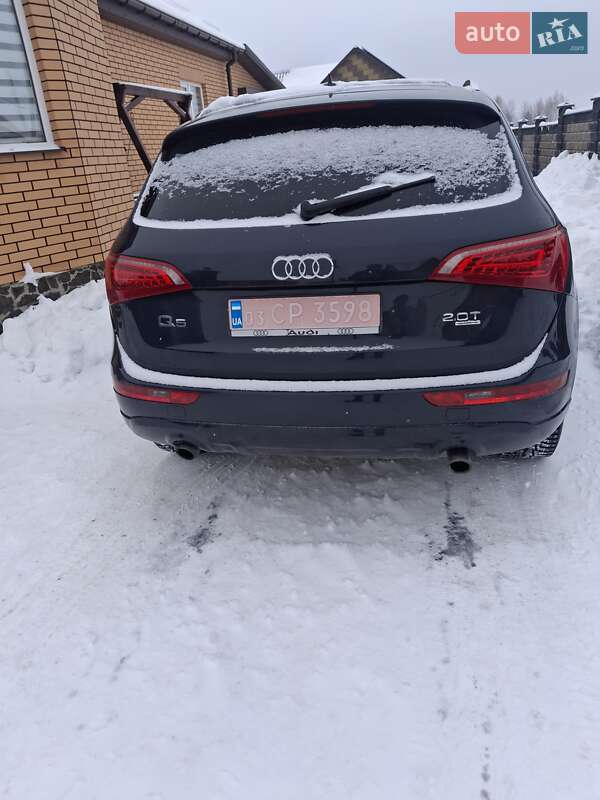 Внедорожник / Кроссовер Audi Q5 2011 в Владимирце