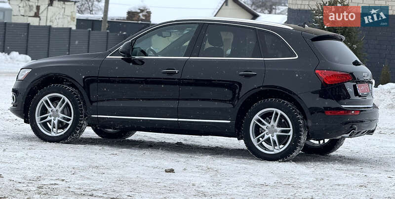 Позашляховик / Кросовер Audi Q5 2016 в Дубні