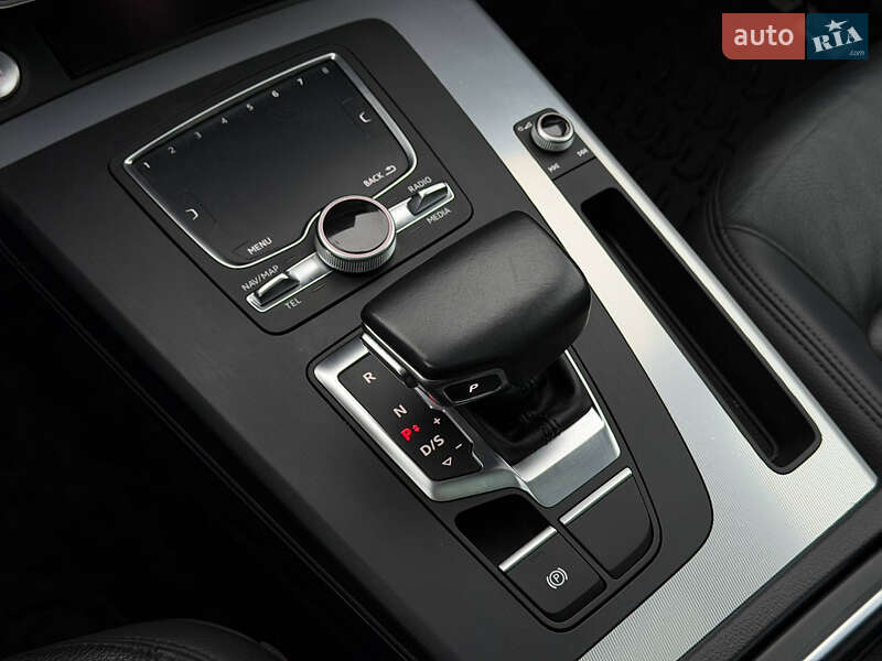 Позашляховик / Кросовер Audi Q5 2017 в Кривому Розі