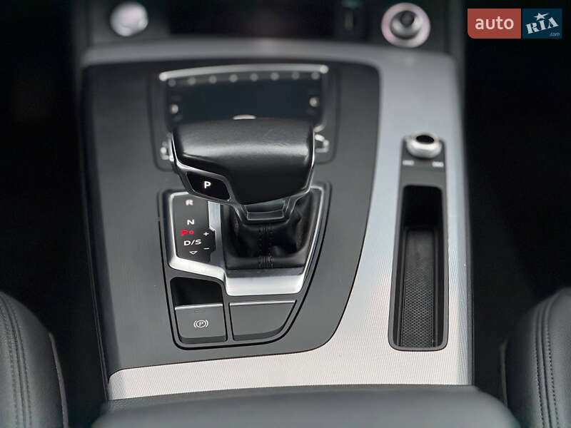 Позашляховик / Кросовер Audi Q5 2017 в Кривому Розі