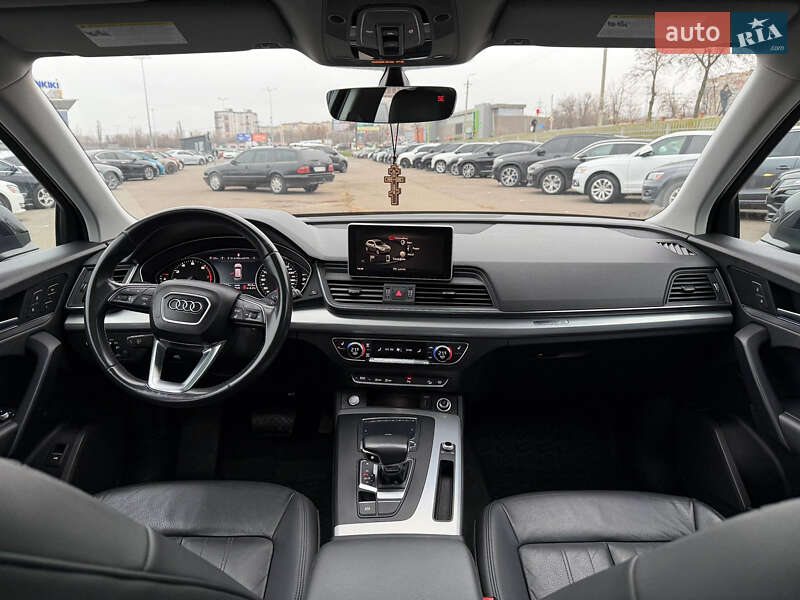 Позашляховик / Кросовер Audi Q5 2017 в Кривому Розі