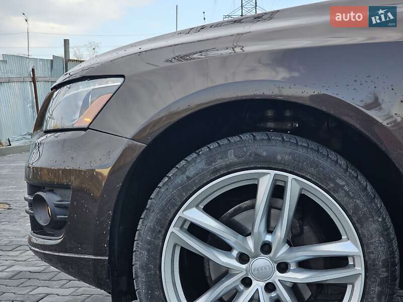 Позашляховик / Кросовер Audi Q5 2011 в Львові