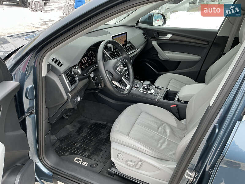 Внедорожник / Кроссовер Audi Q5 2018 в Черновцах