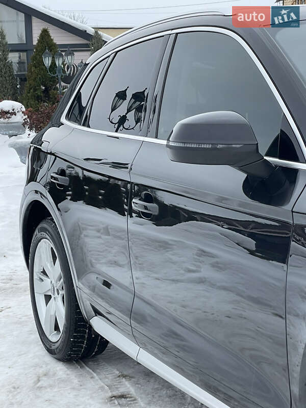 Позашляховик / Кросовер Audi Q5 2018 в Стрию