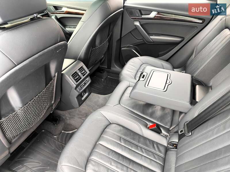 Позашляховик / Кросовер Audi Q5 2017 в Києві