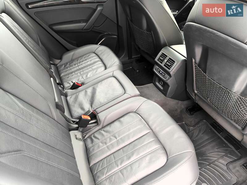 Позашляховик / Кросовер Audi Q5 2017 в Києві