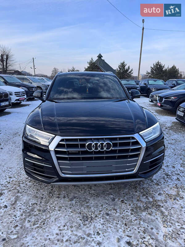 Позашляховик / Кросовер Audi Q5 2020 в Івано-Франківську