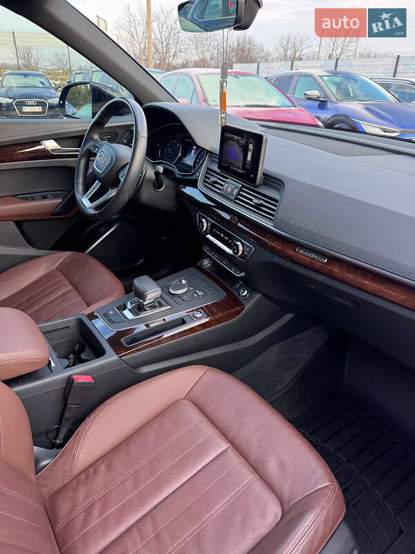 Позашляховик / Кросовер Audi Q5 2020 в Івано-Франківську