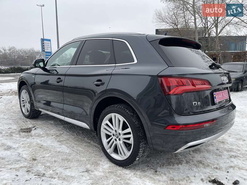 Внедорожник / Кроссовер Audi Q5 2017 в Киеве