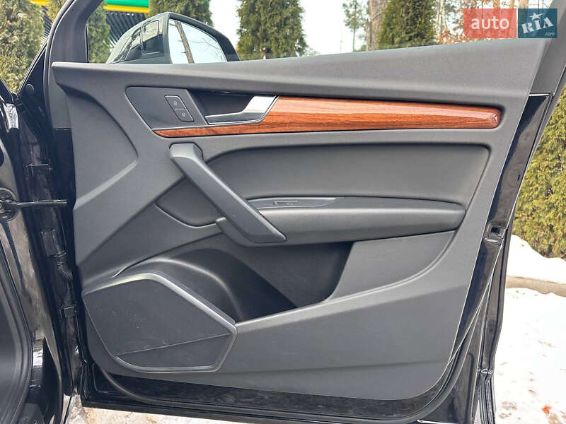 Позашляховик / Кросовер Audi Q5 2023 в Києві