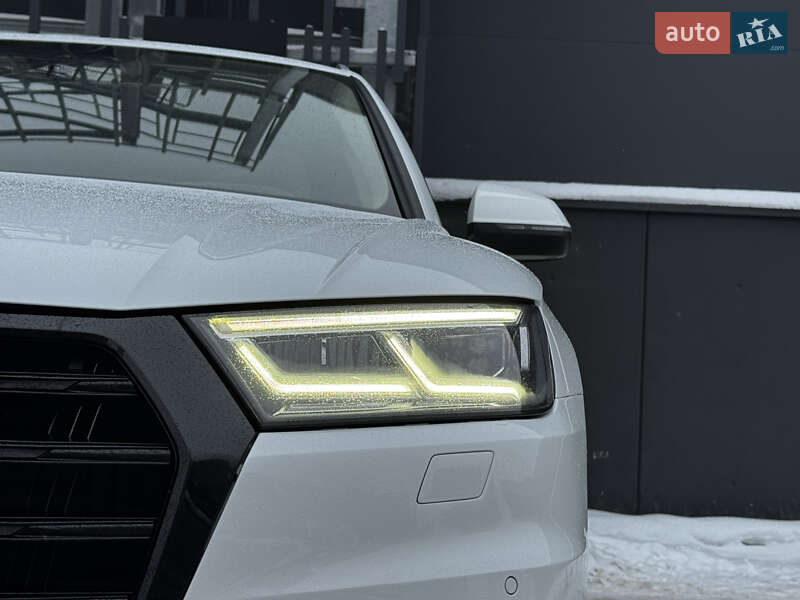 Позашляховик / Кросовер Audi Q5 2018 в Києві