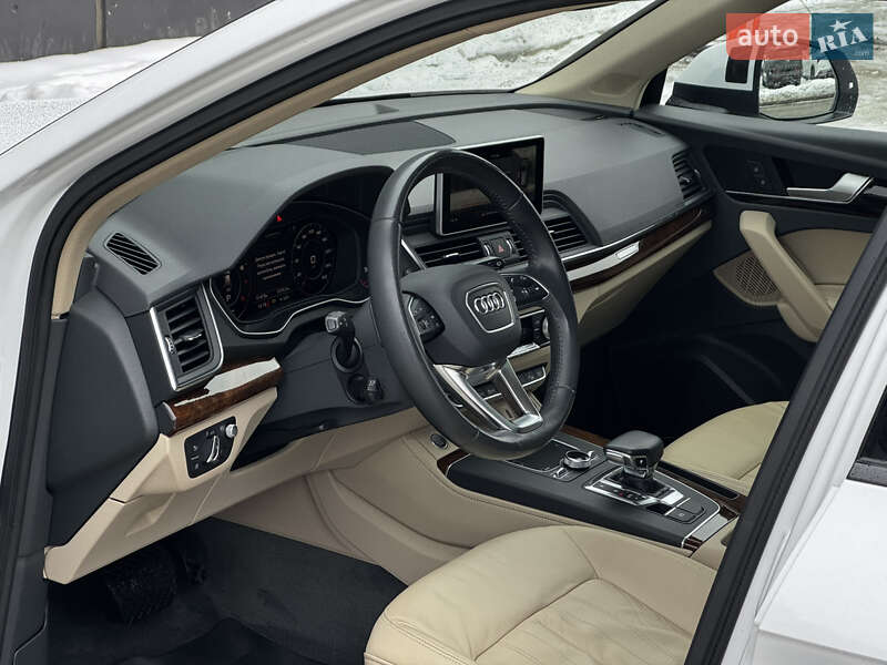 Позашляховик / Кросовер Audi Q5 2018 в Києві