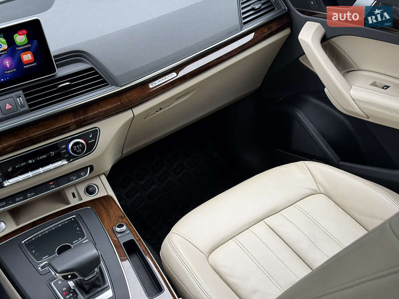 Позашляховик / Кросовер Audi Q5 2018 в Києві