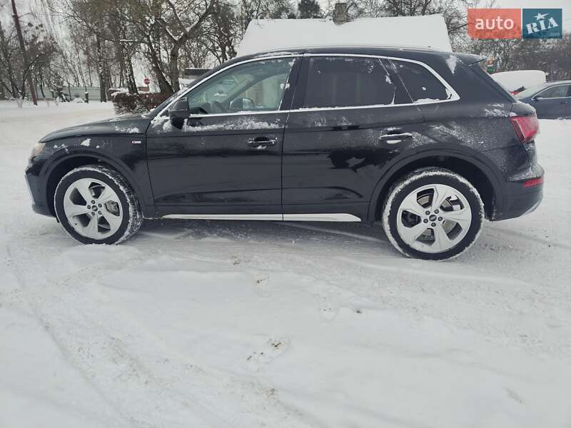 Позашляховик / Кросовер Audi Q5 2022 в Рівному