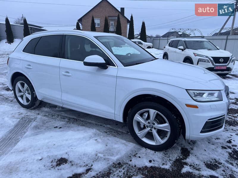 Внедорожник / Кроссовер Audi Q5 2020 в Луцке