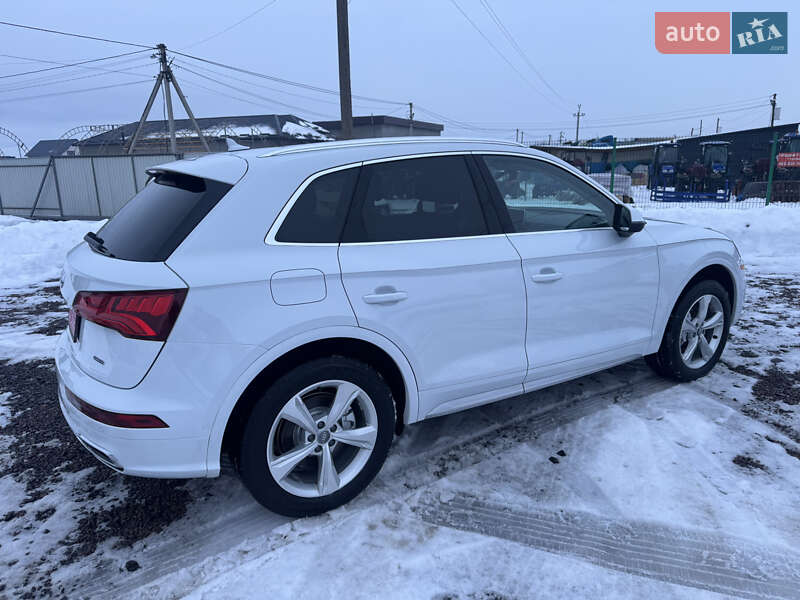 Внедорожник / Кроссовер Audi Q5 2020 в Луцке