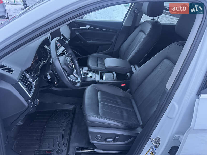 Внедорожник / Кроссовер Audi Q5 2020 в Луцке