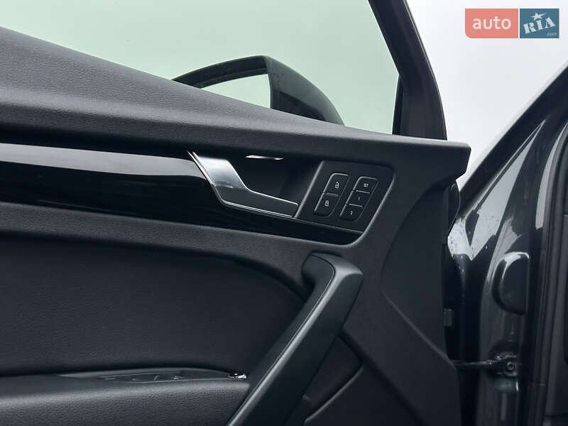 Позашляховик / Кросовер Audi Q5 2019 в Радивиліві